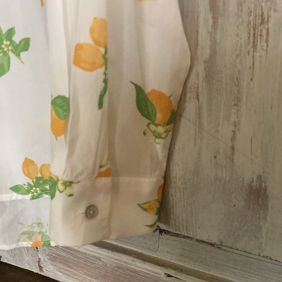 Lemon Blouse - Picture 5 of 7